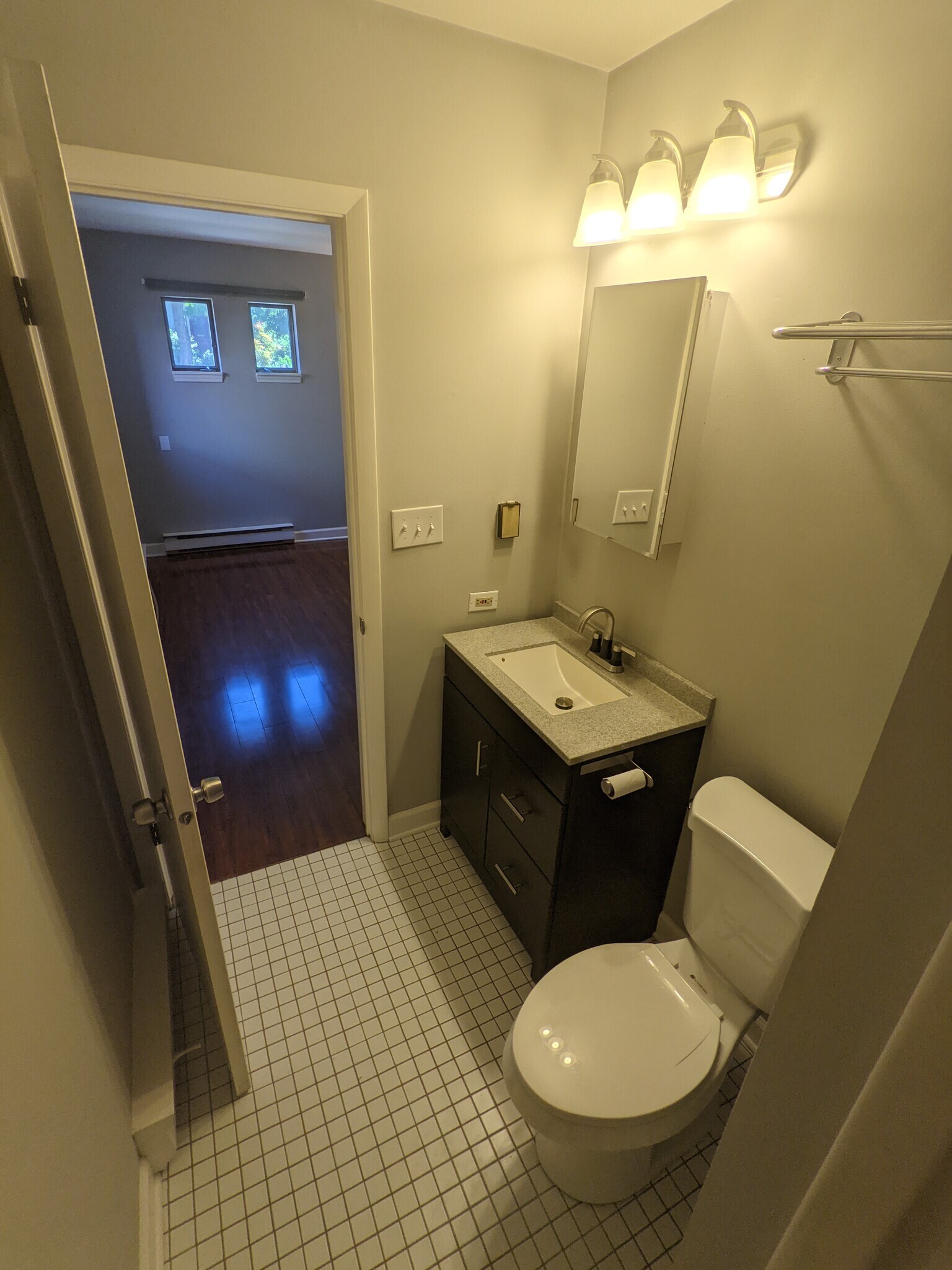 Master Bath - 7525 Adams St