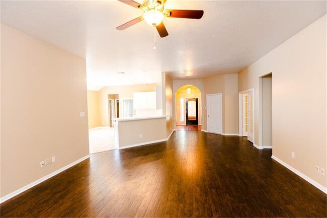 Building Photo - 314 Blossomwood Dr