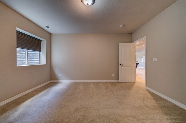 Building Photo - 15838 Long Valley Dr