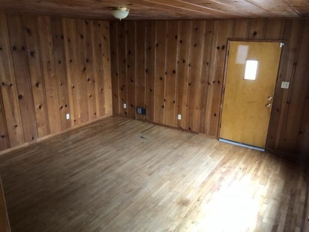 Building Photo - 537 Trouville Ave