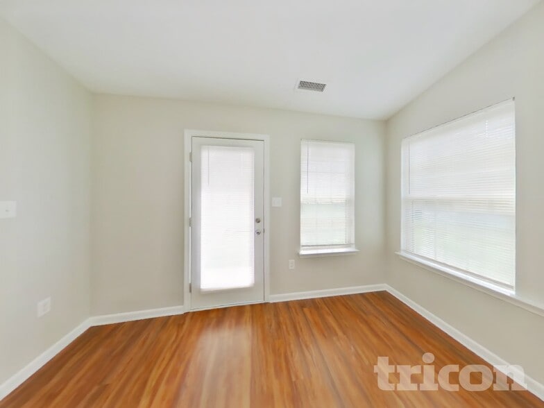 Building Photo - 5513 Lipizzan Ln