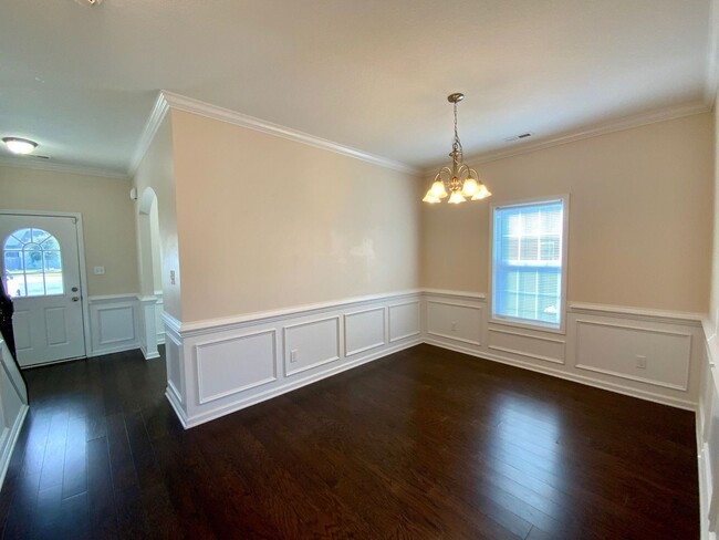 Building Photo - 4 BR 2.5 BA Carolina Plantations