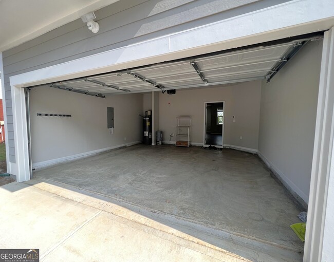 Building Photo - 124 Millers Ln