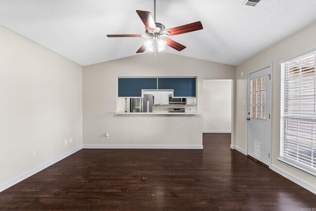 Building Photo - 10 Meadow Ridge Loop