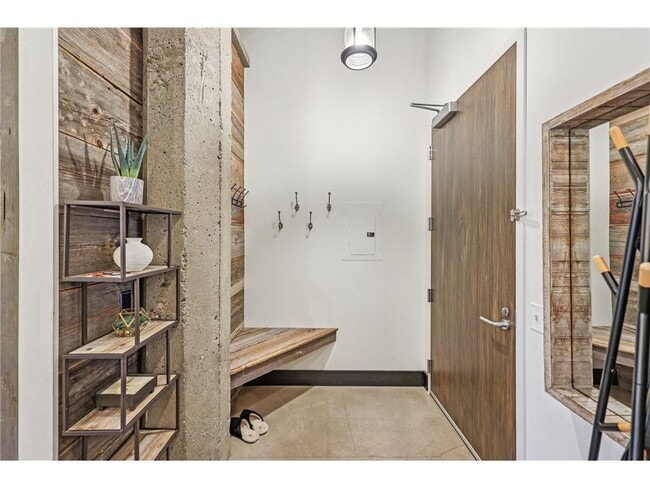 Building Photo - 718 N Washington Ave