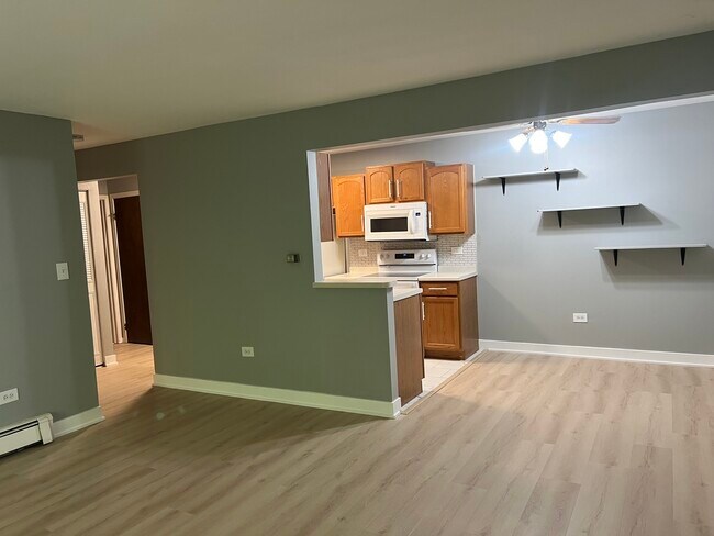 Building Photo - 7425 Brookdale Dr