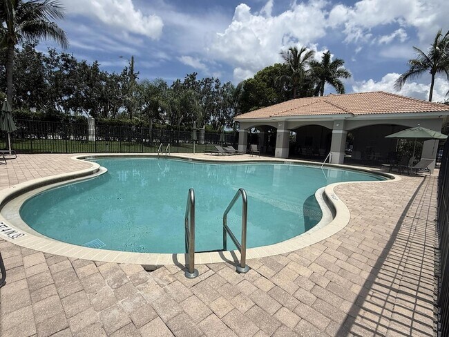 Building Photo - 9084 Silver Glen Way