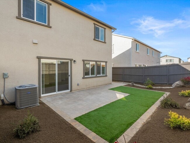 Building Photo - The Magnolia - 4 Bedroom, 2.5 Bath single ...