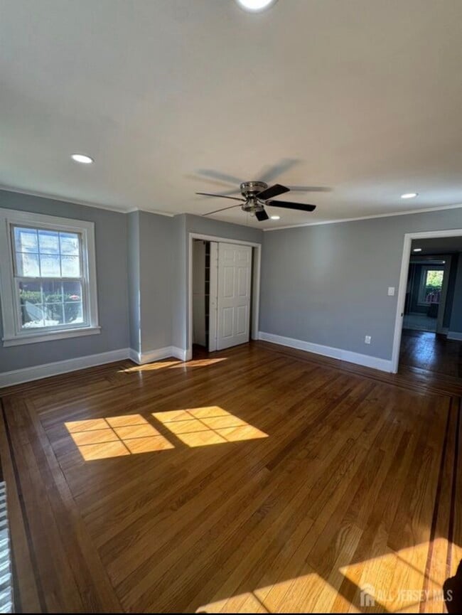 Building Photo - 139 Main St