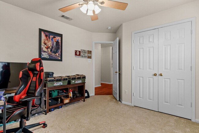 Building Photo - 2500 Waterfall Dr