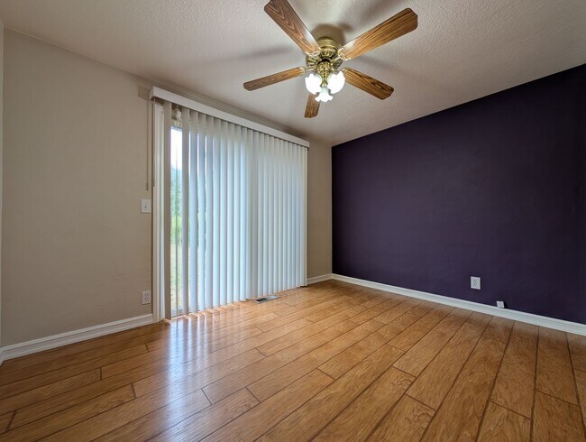 Building Photo - 3-Bedroom, 1-Bath Home Near River Road In ...
