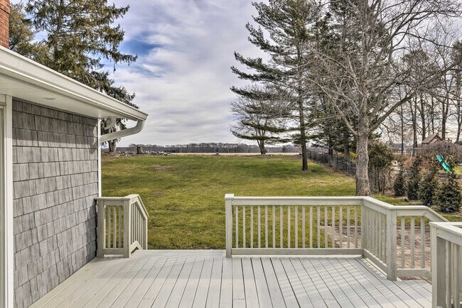 Building Photo - 500 Blossom Bend