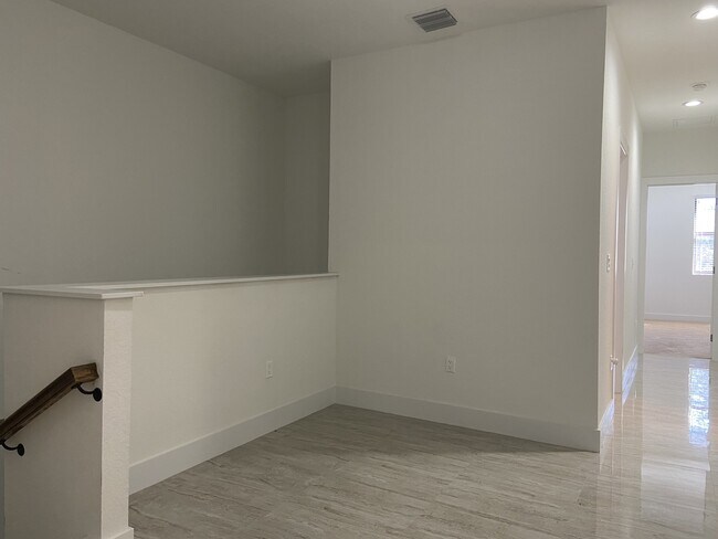 Building Photo - 287 Bella Sol Way