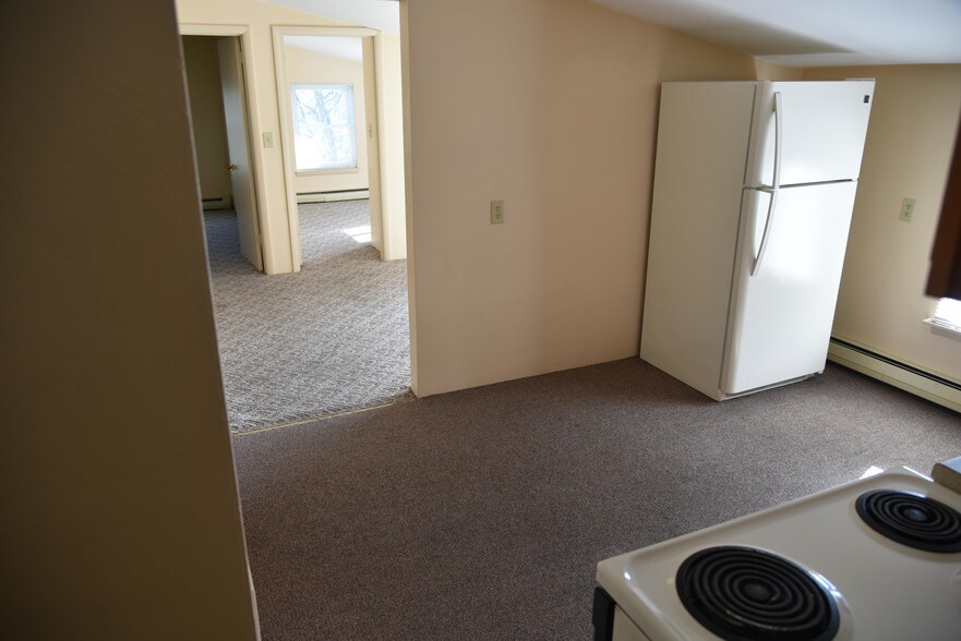 Kitchen - Living Room - 811 Painter St