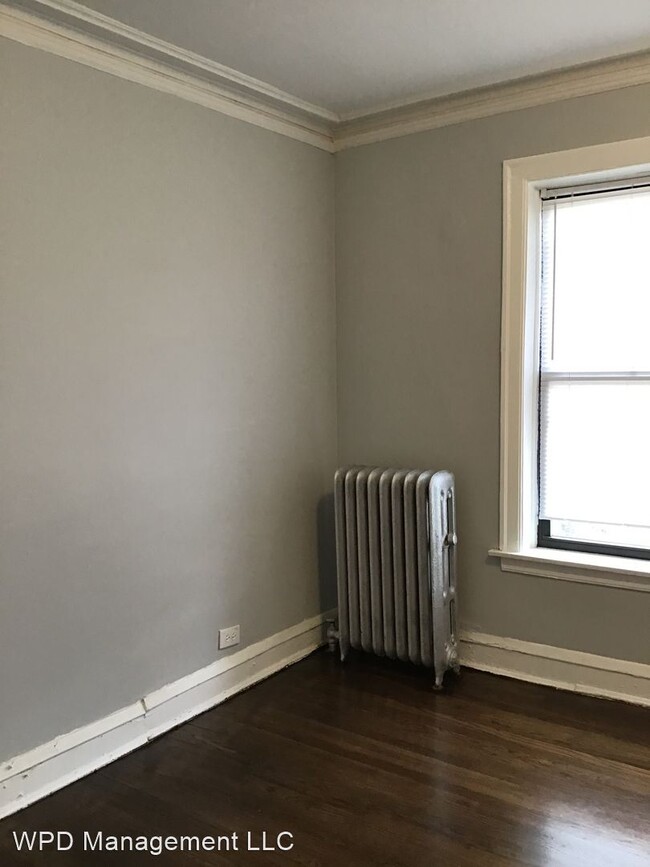 Building Photo - 434 E 81st St