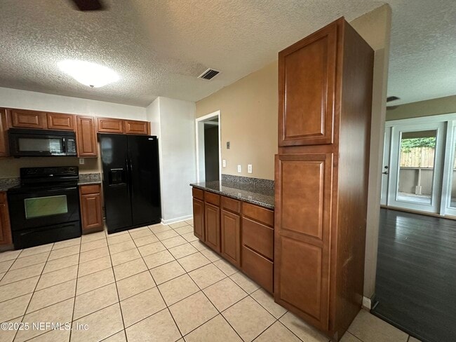 Building Photo - 3851 Ponce De Leon Ave