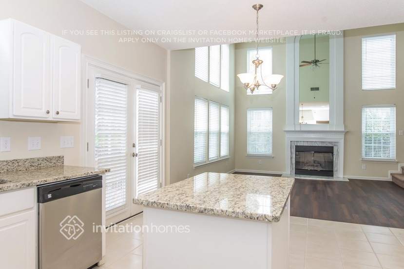 Building Photo - 15832 Hollingbourne Rd