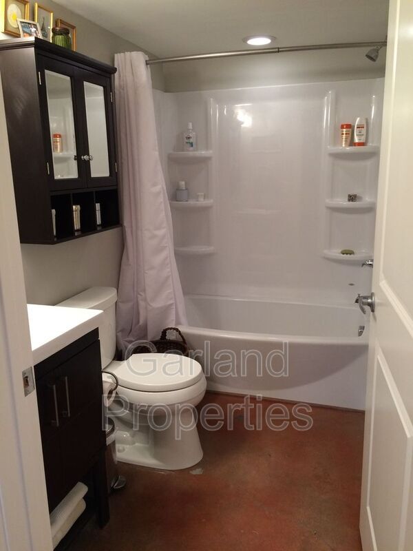 Building Photo - 425 Campbell Ave SW