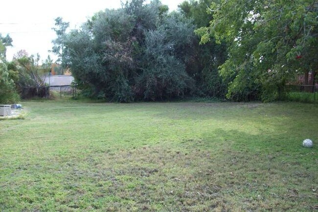 Building Photo - Spacious 3BR Tempe Home with Lush Yard & Irrigation – Available July 1!