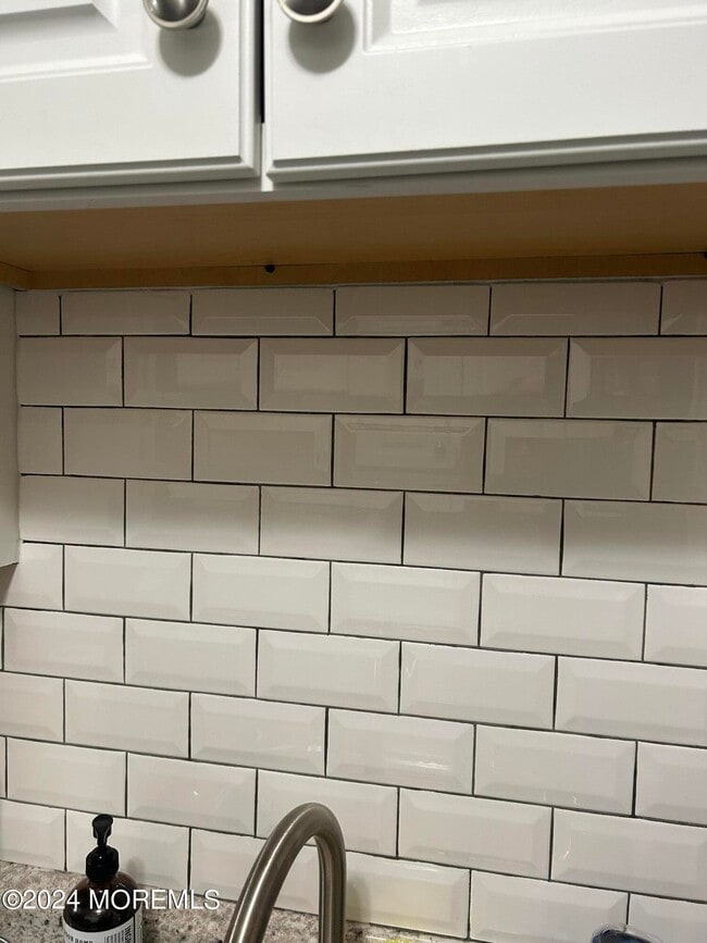 Building Photo - 12 Manchester Ct