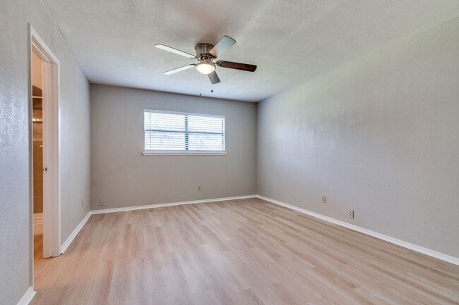 Building Photo - 3 Bed/2 Bath Hidden Treasure in Garland