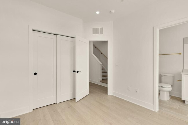 Building Photo - 2615 Olmsted Ct NW