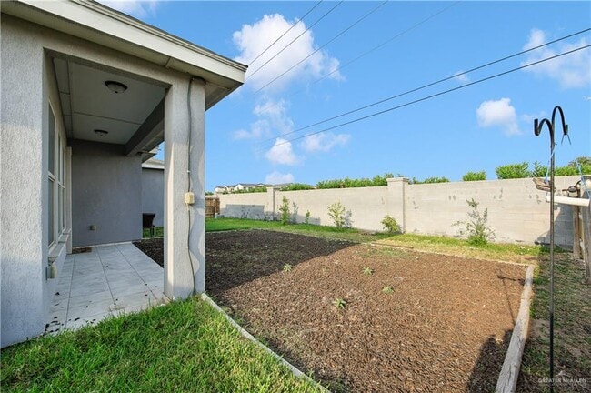 Building Photo - 33 Colvin Ave