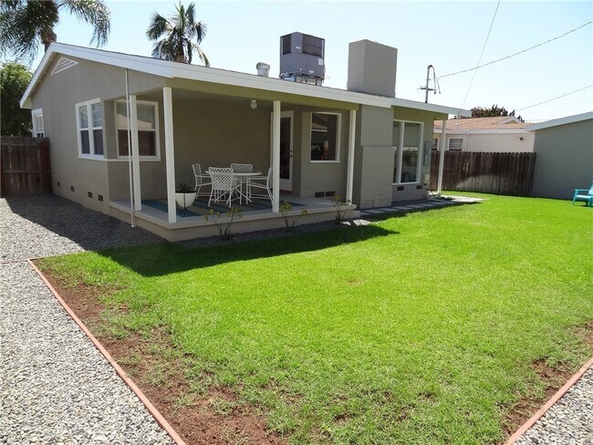 Building Photo - 6721 E La Marimba St