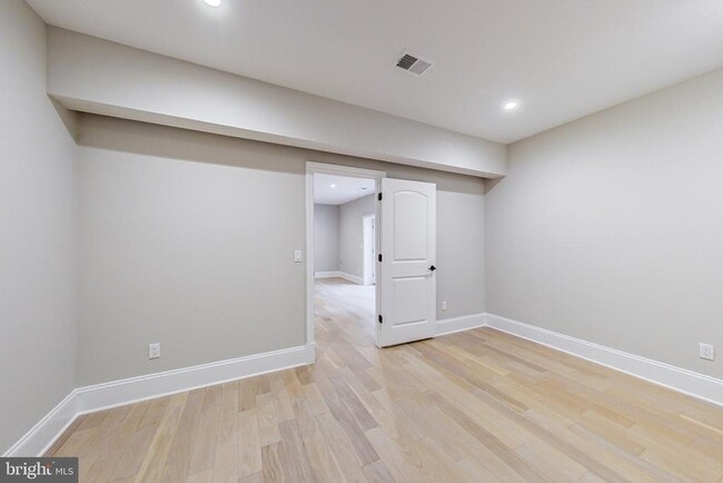 Building Photo - 3104 Sleepy Hollow Rd