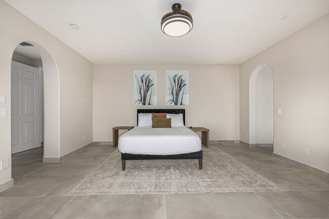 Building Photo - 5211 N 193rd Ave