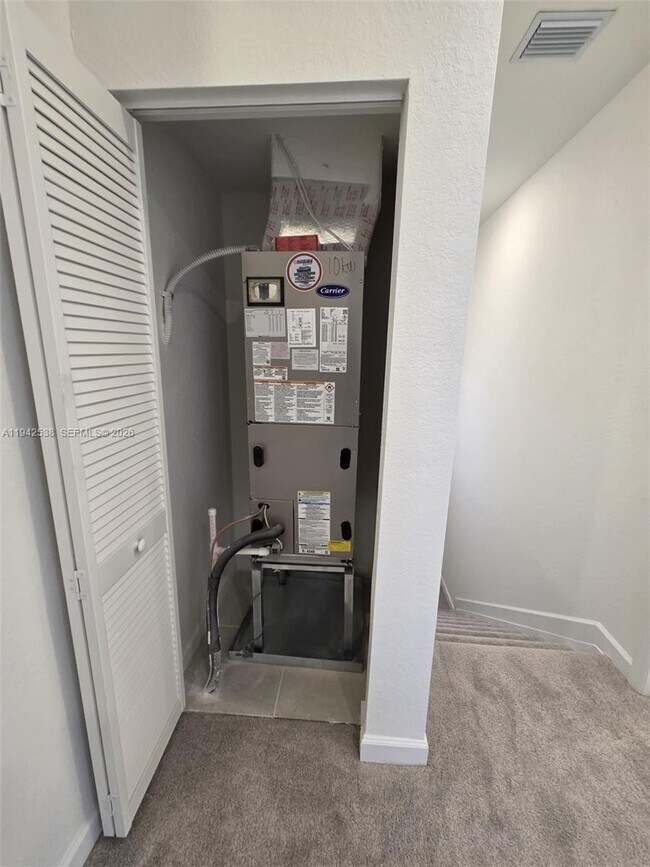 Building Photo - 16303 SW 147th Ave