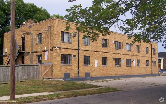 Building Photo - 939 Bryden Rd