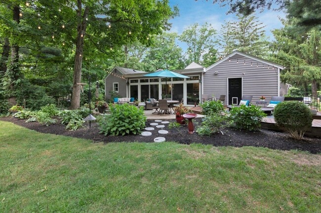 Building Photo - 7093 S Section Line Rd