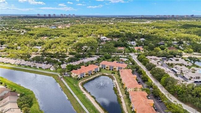 Building Photo - 10010 Maddox Ln