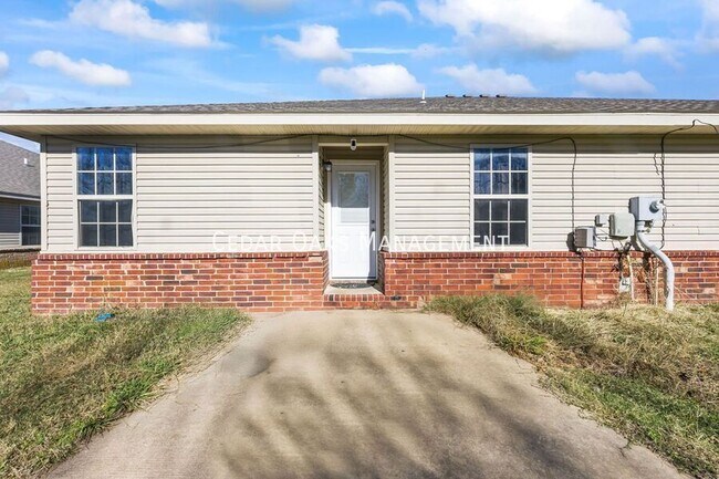 Building Photo - 1290 Dove Loop