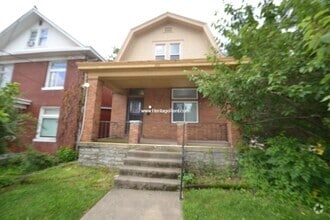 Building Photo - Great 2 bed 2 bath house in East Price Hill