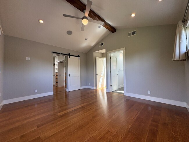 Building Photo - Spacious 5BR/3.5BA Palo Alto Home with Gourmet Kitchen & Large Backyard