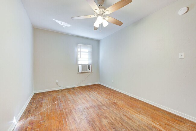 Building Photo - 2 bedroom 1 bath - Del City