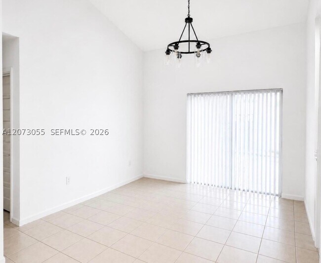 Building Photo - 10290 SW 146th Ave