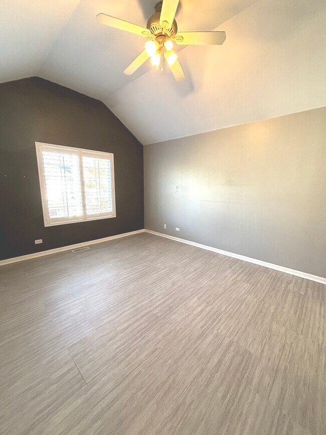 Building Photo - 268 Windsor Ct