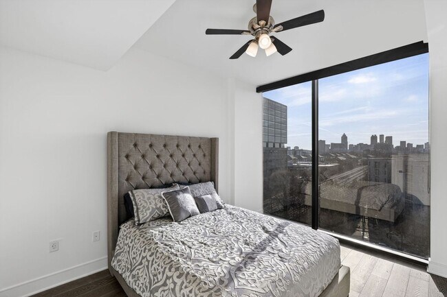 Building Photo - Charming Furnished HighRise 2BR Condo in Atlanta