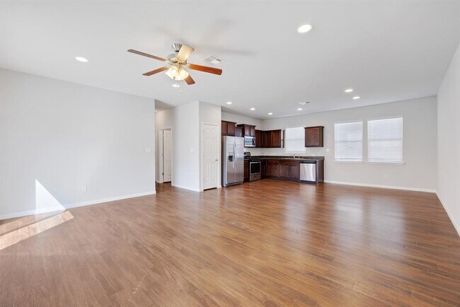 Building Photo - 429 Cinnamon Teal Ln