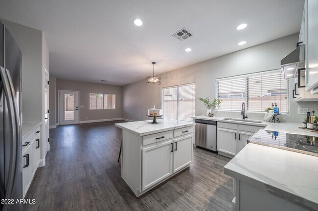 Building Photo - 3649 S Loback Ln