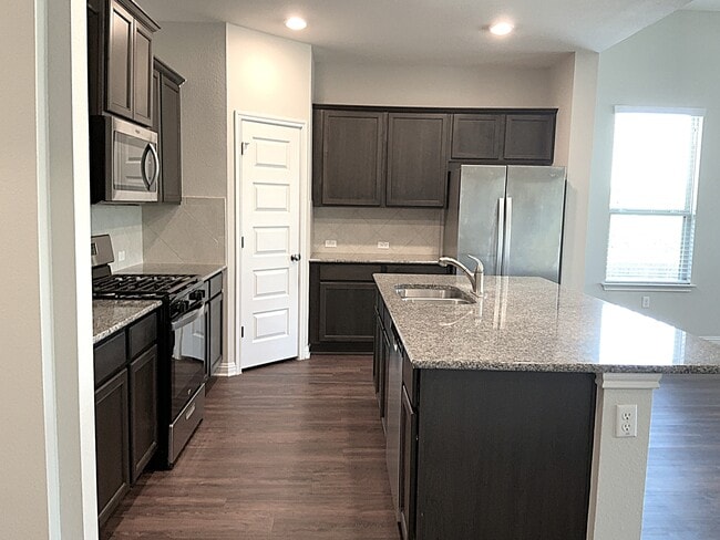 Building Photo - 5801 Kara Dr