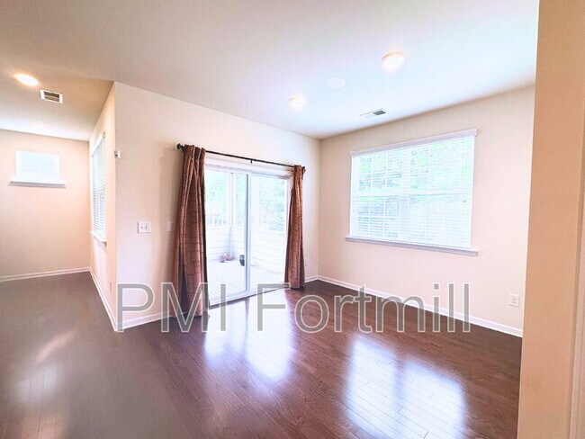 Building Photo - 961 Skywater Dr