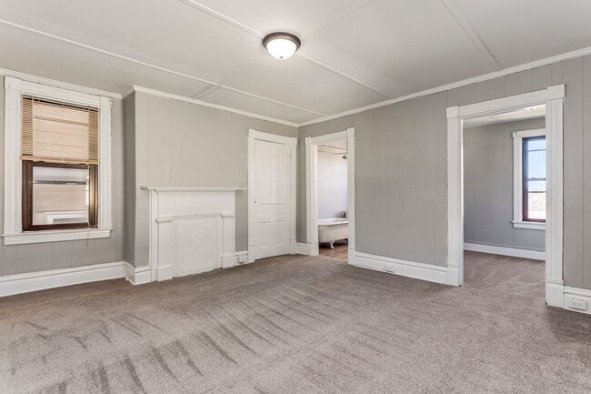 Building Photo - Updated House for Rent in Carrick!