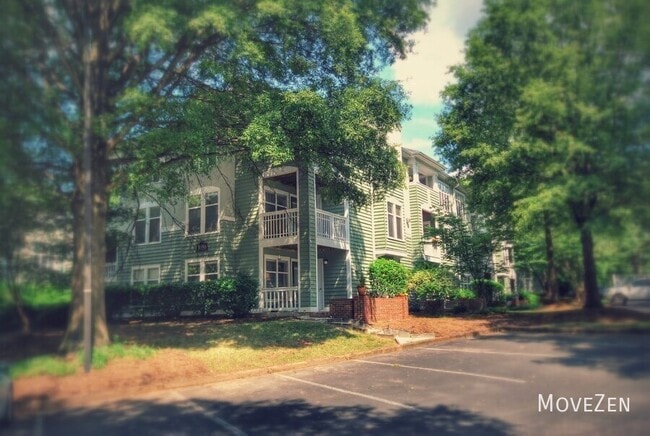 Building Photo - 1221 Westview Ln