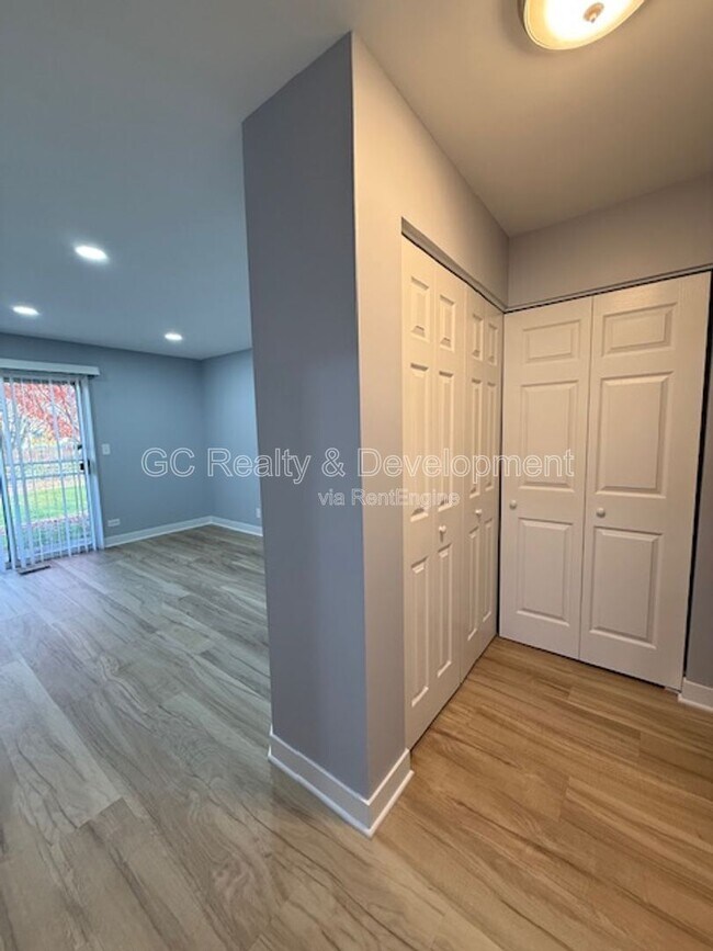 Building Photo - 1227 Ranchview Ct