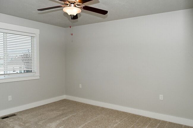 Building Photo - 1254 W 290 S