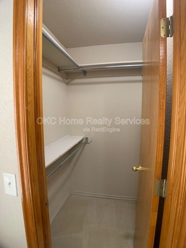 Building Photo - 16229 Everglade Ln